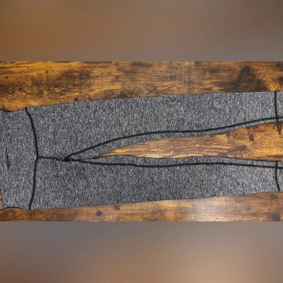 Lululemon Wunder Under Low Rise Tight Size 4 - Picture 9 of 11